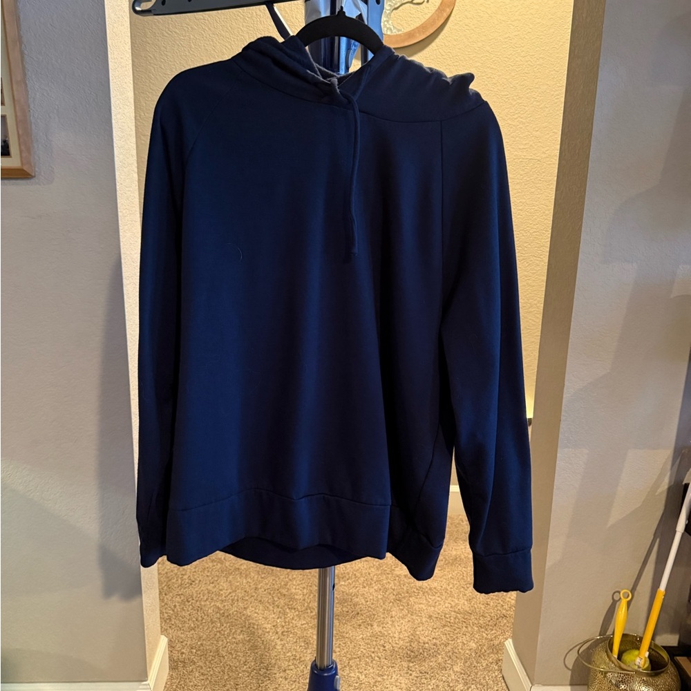 Eddie Bauer Navy Blue Hoodie. Size XL